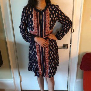 NWT Gal Meets Glam - Long Sleeve Silhouette Dress